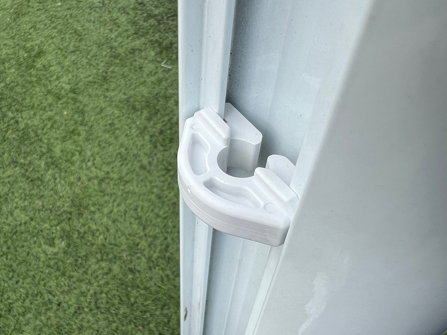 Football Goal Net Hooks, For Aluminium 4G Football Goals, Football Goal Net Fixing Clips For 4G Goals, (25mm Channel Gap)