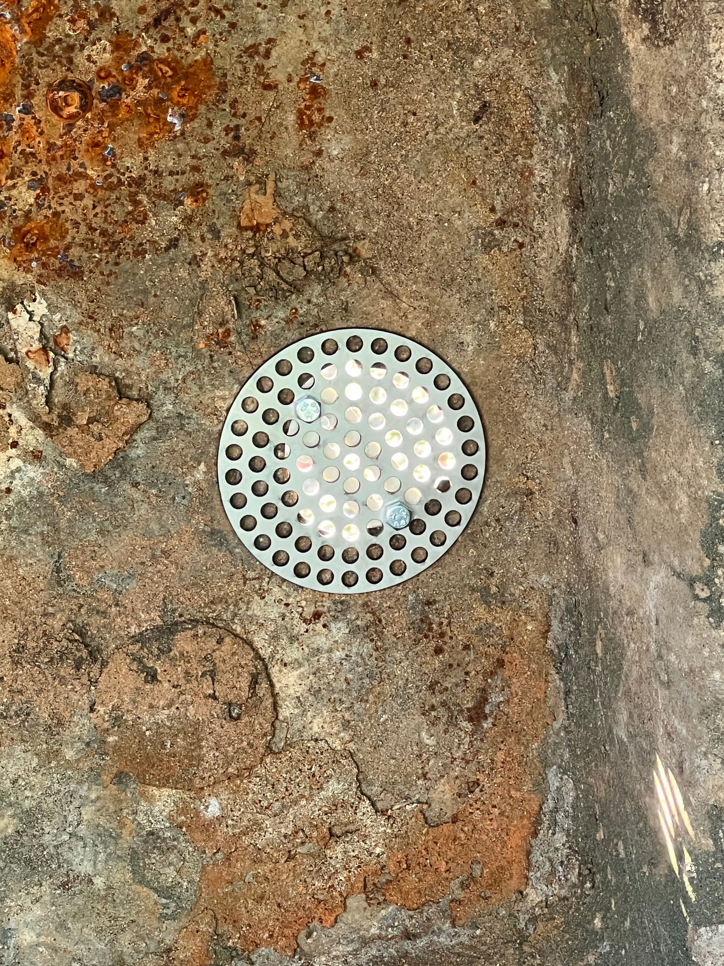 Taylor Wheelie Bin Drainage Hole Cover, Prevents Rats Entering Bins Through Drainage Hole, For 20mm To 80mm Diameter Hole's