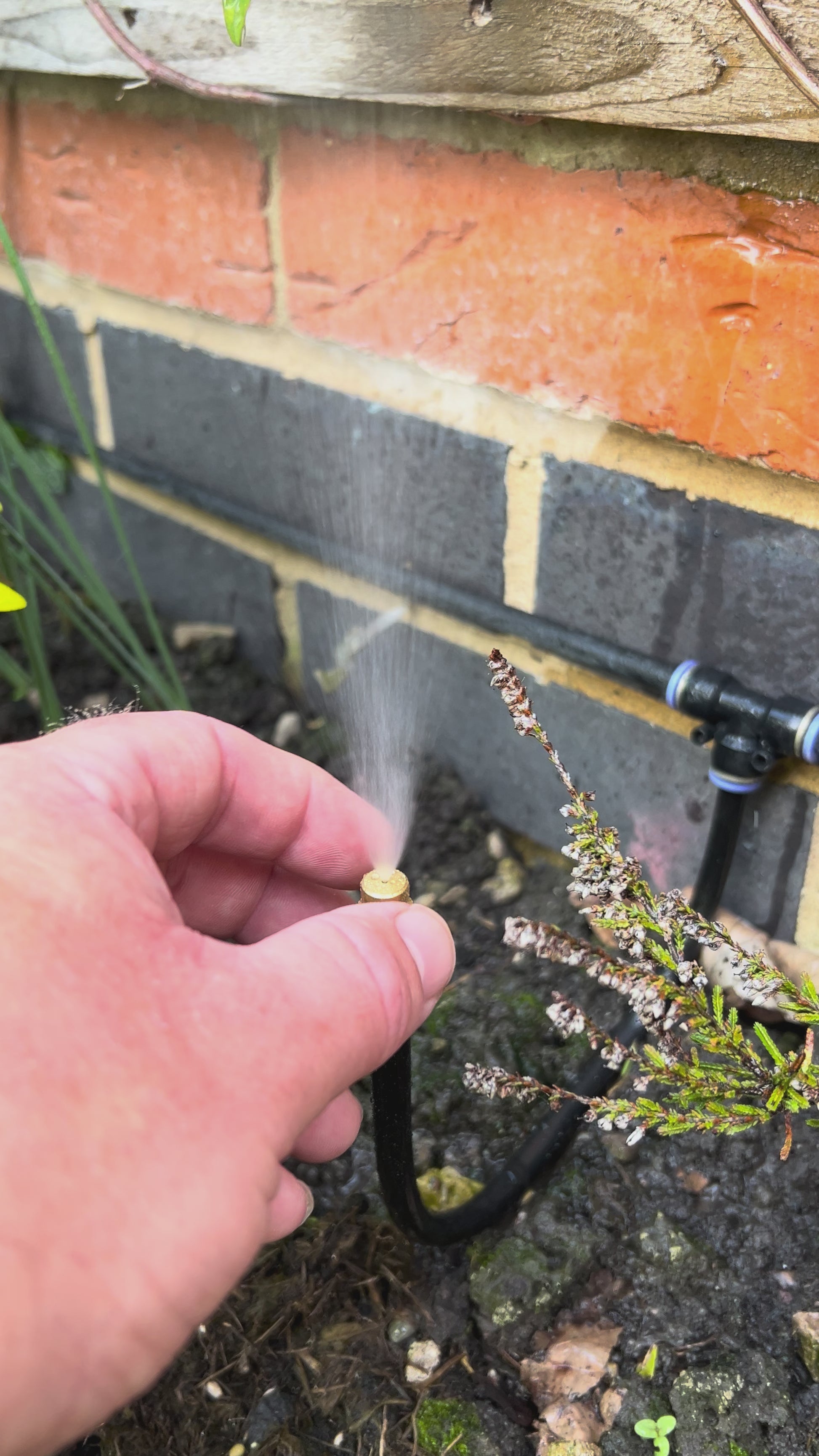 a video showing the adjustable nozzle working
